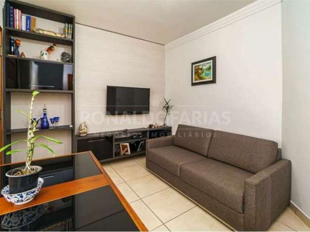 Sobrado a venda com 60 m² e 03 dormitórios na região do Campo Grande