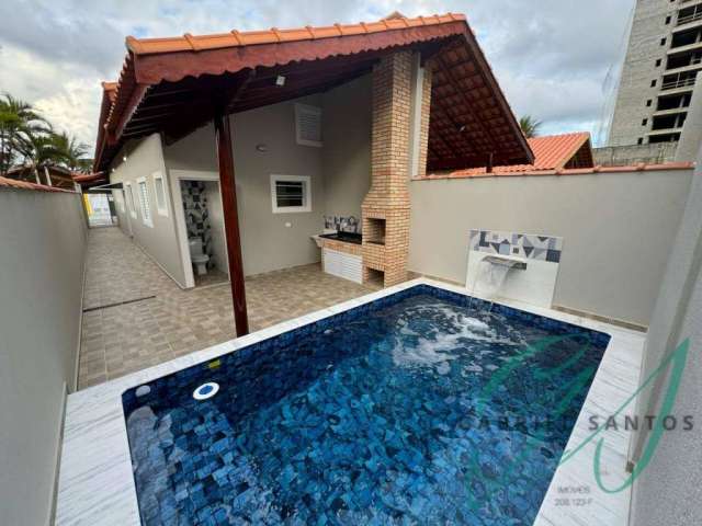 casa com piscina  pé na areia em Mongaguá entrada a partir de 65 mil reais