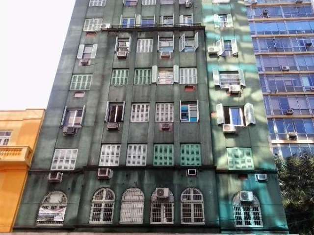 Apartamento com 3 quartos à venda na Rua Siqueira Campos, 1170, Centro Histórico, Porto Alegre por R$ 390.000