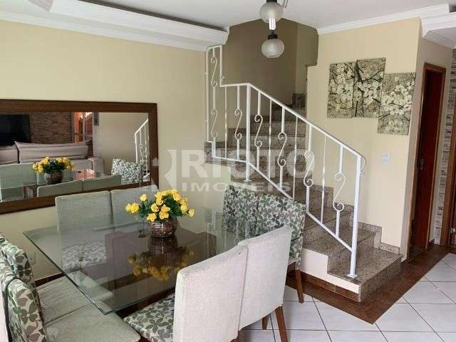 Casa em condomínio fechado com 4 quartos à venda na Vila Lucinda, Santo André  por R$ 690.000