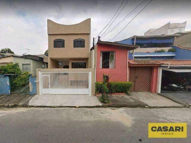 Sobrado com 4 dormitórios à venda, 250 m² por R$ 620.000,00 - Jardim Alzira Franco - Santo André/SP