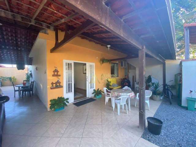 Casa com 2 dormitórios à venda, 210 m² por R$ 260.000,00 - Unamar - Cabo Frio/RJ