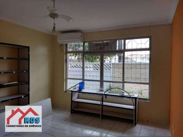 Casa com 3 dormitórios à venda por R$ 650.000,00 - Centro - São Vicente/SP