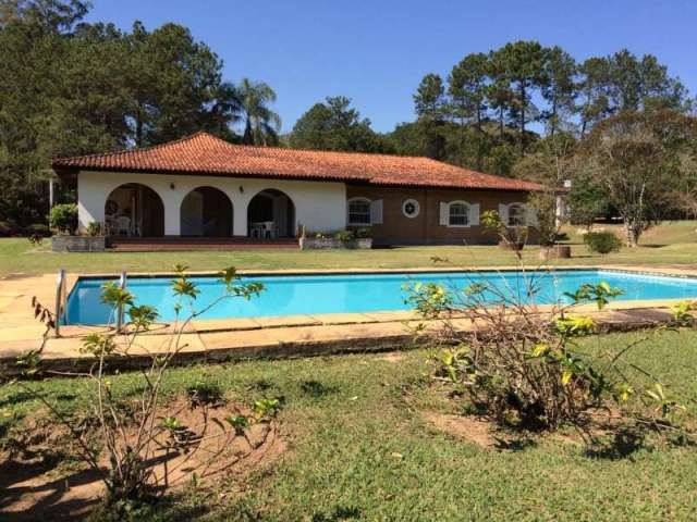 Sitio no bairro da Usina em Atibaia SP 250 mil m2 6 suítes, piscina, campo, casa de hóspedes,  casa de caseiro, ...