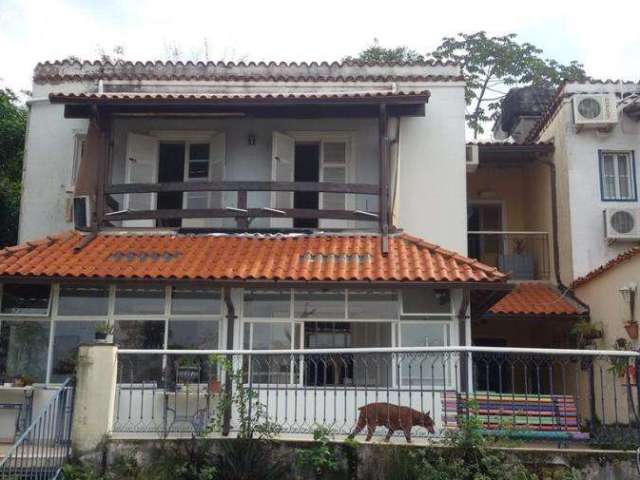 Casa para Venda em Rio de Janeiro, Santa Tereza, 4 dormitórios, 3 banheiros, 2 vagas