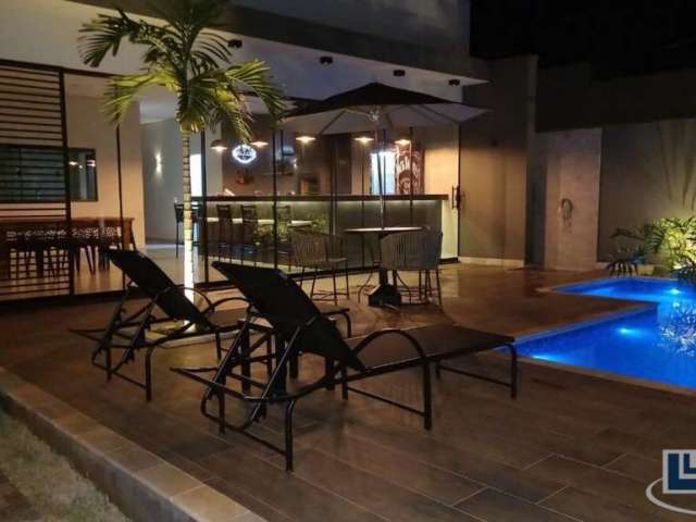 Maravilhosa casa alto padrão para venda no Condominio Morada da Fronteira em Rifaina-SP, 4 suites, gourmet e piscina em 220 m2 construidos