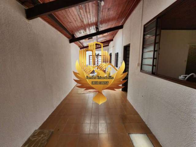 Casa com 4 quartos à venda no Parque Santo Antônio, Taubaté  por R$ 380.000
