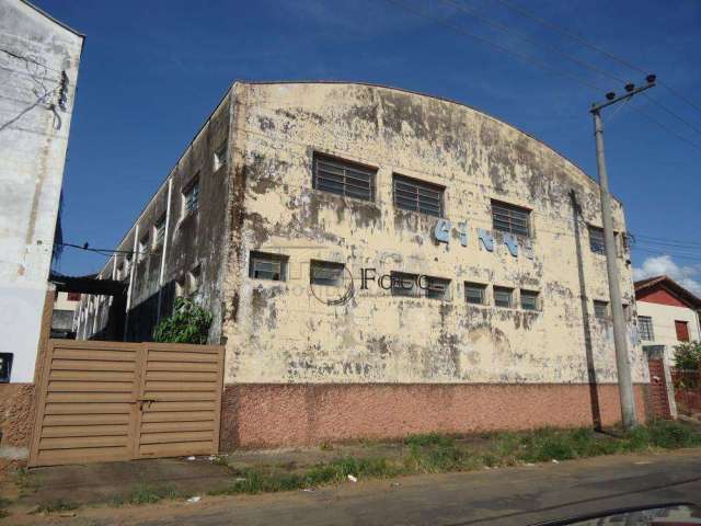 Galpão à venda, 711 m² por R$ 910.000 - Vila Brasil - São José do Rio Pardo/SP
