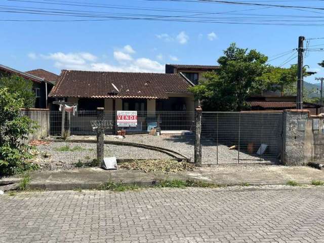 Casa à venda no bairro Vila Nova - Joinville/SC
