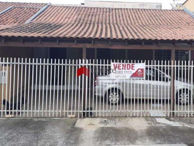 Casa com 2 Quartos com garagem coberta, em Campo Largo da Roseira