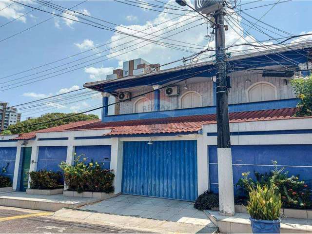 Av. Efigênio Salles - Casa com Piscina no Adrianópolis  à venda
