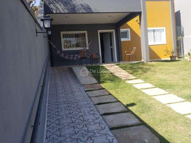 Casa com 3 quartos para alugar no Parque Rural Fazenda Santa Cândida, Campinas , 130 m2 por R$ 3.800