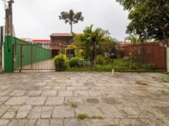 Casa com 4 quartos à venda na Rua Amazonas de Souza Azevedo, Bacacheri, Curitiba, 400 m2 por R$ 1.300.000