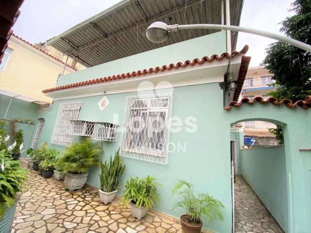 Casa com 1 quarto à venda na Rua Montevidéu, Penha, Rio de Janeiro, 82 m2 por R$ 280.000
