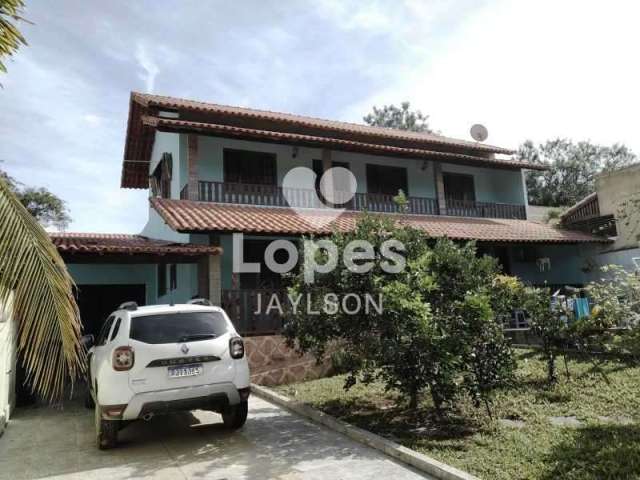 Casa com 3 quartos à venda na Rua Igarapava, Parati, Araruama, 182 m2 por R$ 430.000
