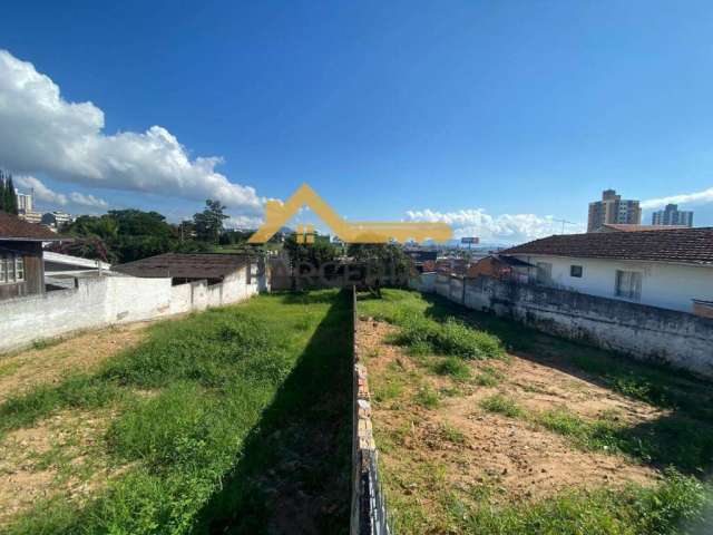 Terreno à venda com 645m² com Escritura Pública em Barreiros/ São José