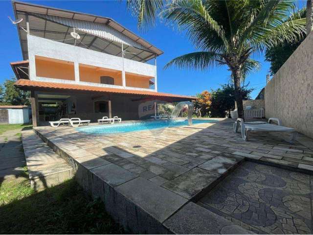 Casa maravilhosa com 04 suítes e piscina a venda em Maricá