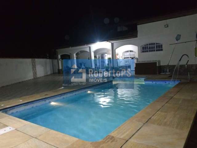 Linda casa com piscina no Residencial Village - Tremembé -SP