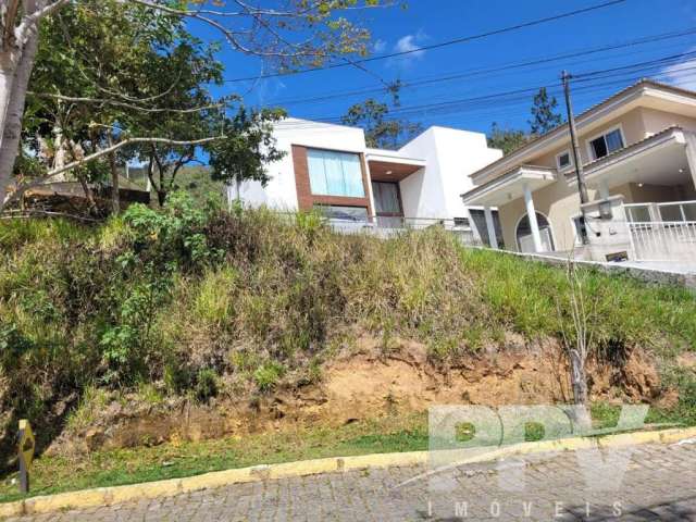 Casa em Condomínio para Venda em Teresópolis, Tijuca, 2 dormitórios, 1 suíte, 3 banheiros, 3 vagas