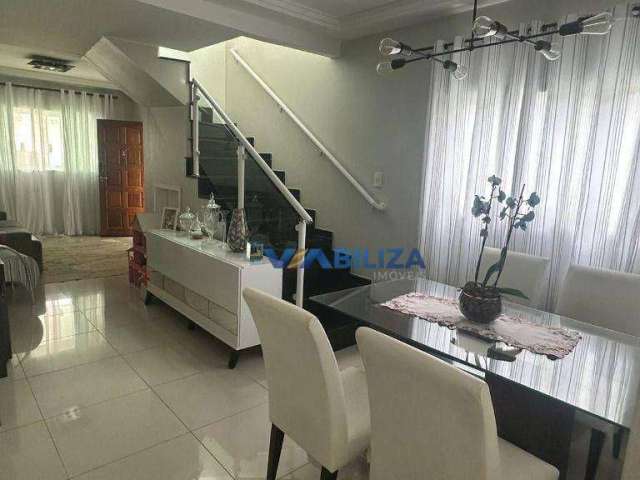 Sobrado com 3 dormitórios à venda, 175 m² por R$ 742.000,00 - Jordanópolis - Arujá/SP