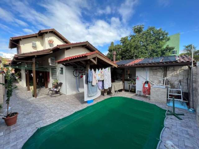 Casa com 3 quartos à venda no Balneário, Florianópolis  por R$ 955.000