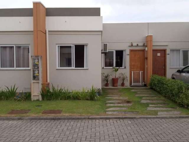 Casa em condomínio fechado com 2 quartos à venda em Rio Caveiras, Biguaçu  por R$ 290.000