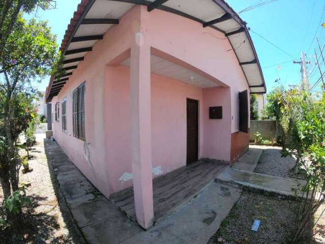 Casa com 4 quartos à venda no Centro, Biguaçu  por R$ 1.000.000