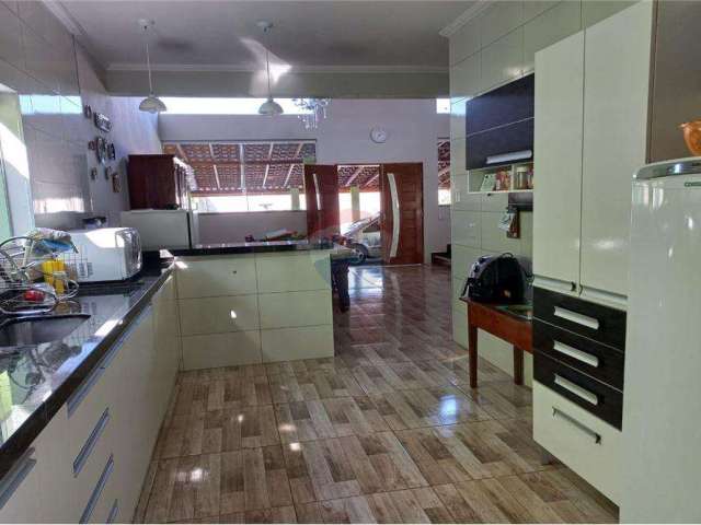 Casa com 3 dormitórios à venda, 240 m² por R$ 430.000,00 - Jardim Taina - Mogi Mirim/SP