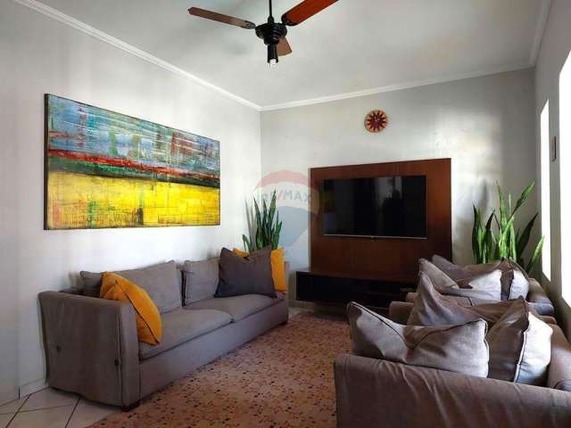 Lindíssima casa com 3 quartos e área de lazer em excelente localização em Mogi Guaçu/SP