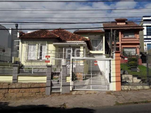 Casa com 3 quartos à venda na Rua Corrêa Lima, Santa Tereza, Porto Alegre, 300 m2 por R$ 850.000
