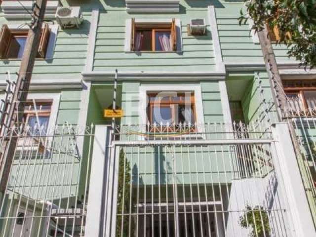Casa com 3 quartos à venda na Rua Doutor Alberto Albertini, São Sebastião, Porto Alegre, 163 m2 por R$ 615.000