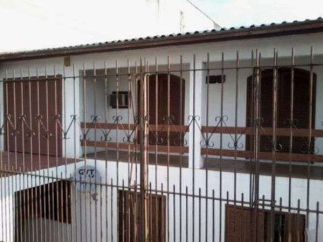 Casa com 3 quartos à venda na Avenida Baltazar de Oliveira Garcia, Rubem Berta, Porto Alegre, 320 m2 por R$ 590.000