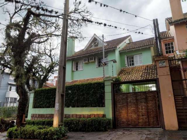 Casa com 3 quartos à venda na Rua Landel de Moura, Tristeza, Porto Alegre, 220 m2 por R$ 900.000