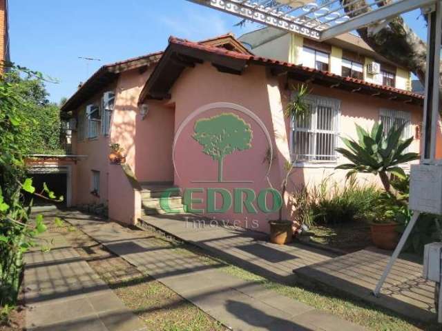 Casa com 3 quartos à venda na Rua Delfino Riet, 410, Santo Antônio, Porto Alegre por R$ 741.000