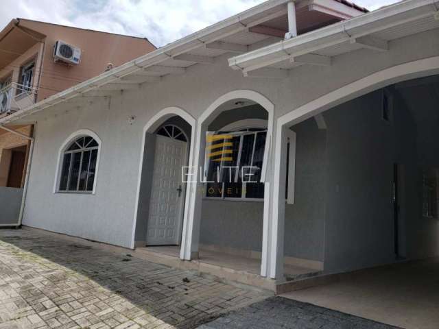 Casa em condomínio fechado com 4 quartos à venda na Beco João Fernando da Silva, 452, Roçado, São José por R$ 638.300