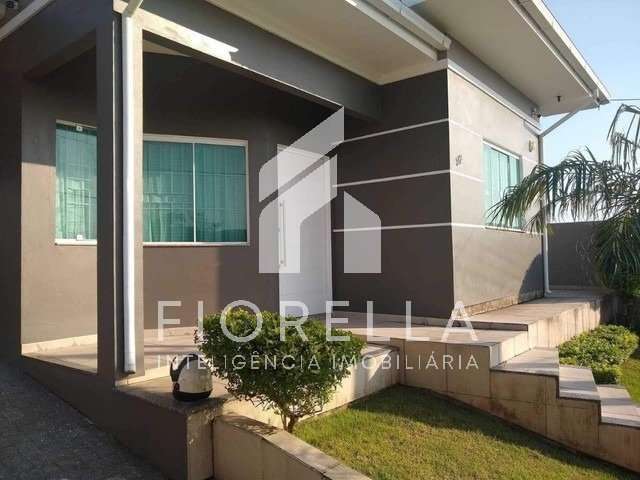 Casa com 3 quartos à venda na Rua Marília Borges Vaz, 442, Areias, São José por R$ 742.000