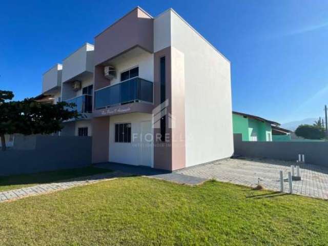 Casa com 2 quartos à venda na Santarem, 77, Enseada de Brito, Palhoça por R$ 750.000
