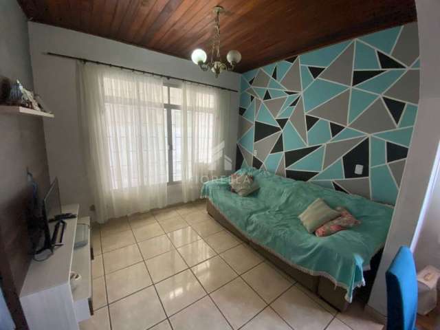 Casa com 4 quartos à venda na Rua Fúlvio Vieira da Rosa, 690, Barreiros, São José por R$ 795.000