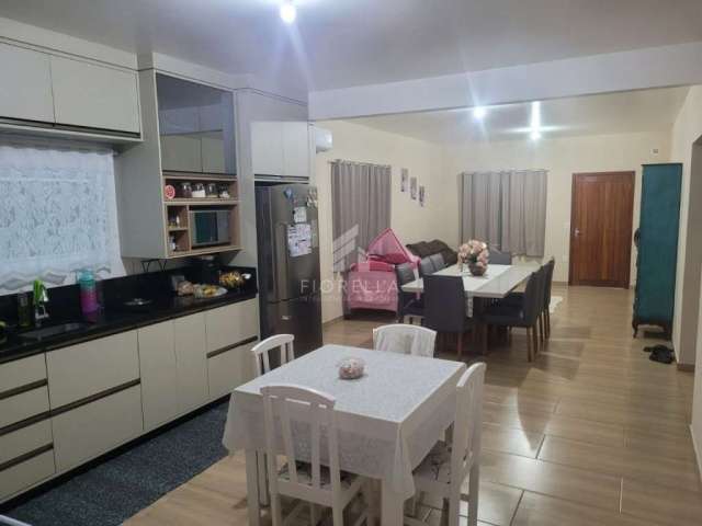 Casa com 4 quartos à venda na Frontino Coelho Pires, 265, Jardim Cidade de Florianópolis, São José por R$ 1.330.000
