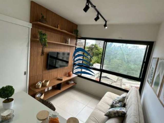 Blue Barra - Excelente quarto e sala com  27,14 m2, cozinha americana, mobiliado e decorado, climatizado, reformado, móveis planejados, andar alto