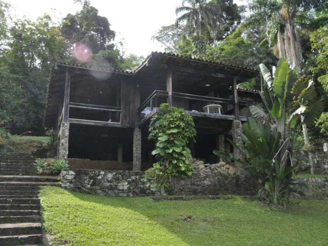 Casa para Venda em Angra dos Reis, Bracuí (Cunhambebe), 4 dormitórios, 2 suítes, 3 banheiros, 4 vagas