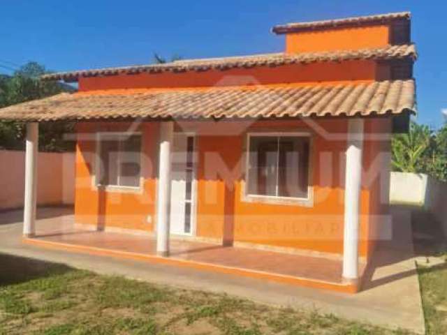Casa com 2 quartos à venda na Rua Antônio de Oliveira Figueiredo, Itapeba, Maricá, 75 m2 por R$ 380.000
