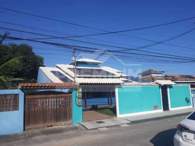 Casa em condomínio fechado com 3 quartos à venda na Rua dos Jacarandás, Centro, Maricá, 220 m2 por R$ 650.000