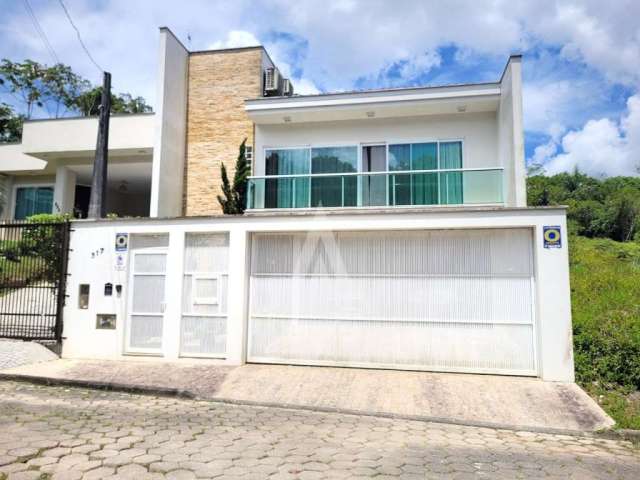 Casa com 3 quartos à venda na Rua Rubens Francisco Guimarães Diniz, 317, Santa Catarina, Joinville por R$ 940.000