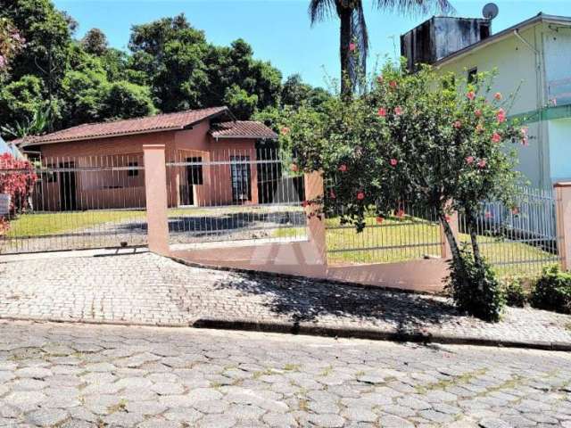 Casa com 2 quartos à venda na Rua Engelberto Hagelmann, 630, Costa e Silva, Joinville por R$ 650.000