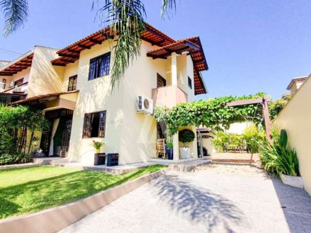 Casa em condomínio fechado com 3 quartos à venda na Rua das Hortências, 181, São Marcos, Joinville por R$ 919.000