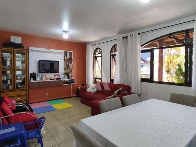 Casa com 3 quartos à venda na Rua Cidade de Orós, 235, Itaum, Joinville por R$ 550.000