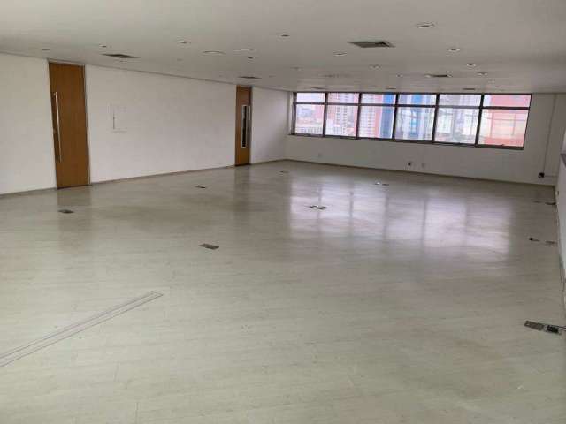 Sala comercial para alugar na Rua Fernandes Moreira, --, Chácara Santo Antônio, São Paulo por R$ 9.000