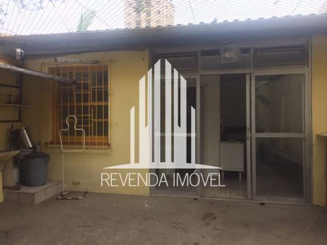 Casa com 3 quartos para alugar na Avenida Senador Casimiro da Rocha, --, Mirandópolis, São Paulo por R$ 6.000