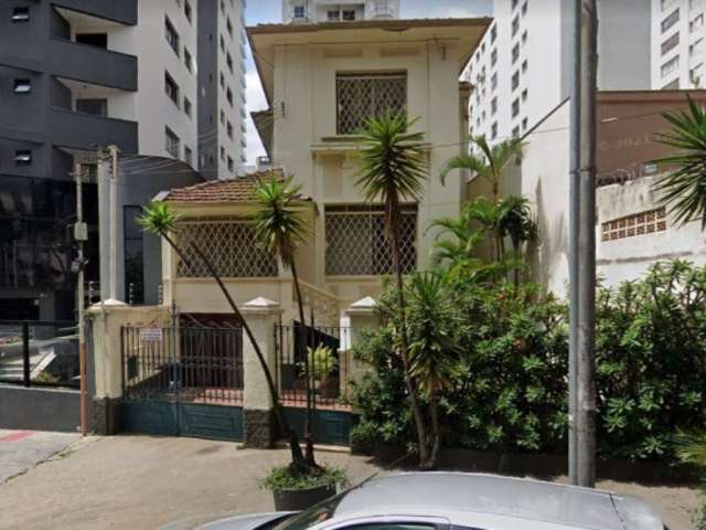 Casa com 2 quartos para alugar na Rua Doutor Albuquerque Lins, --, Santa Cecília, São Paulo por R$ 12.900